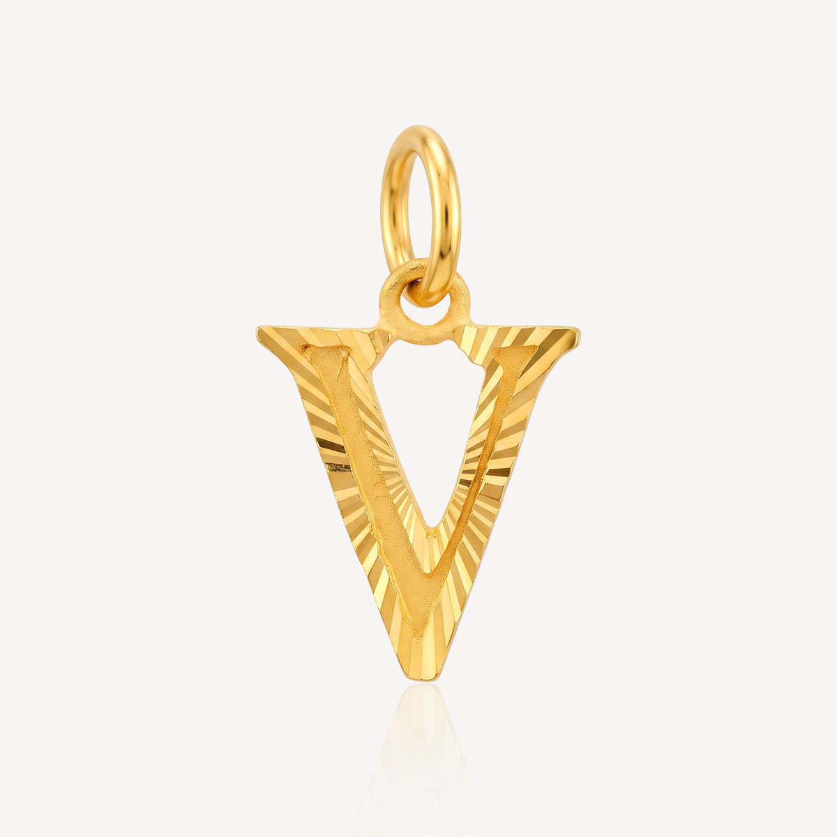 916 Gold Alphabet V Pendant