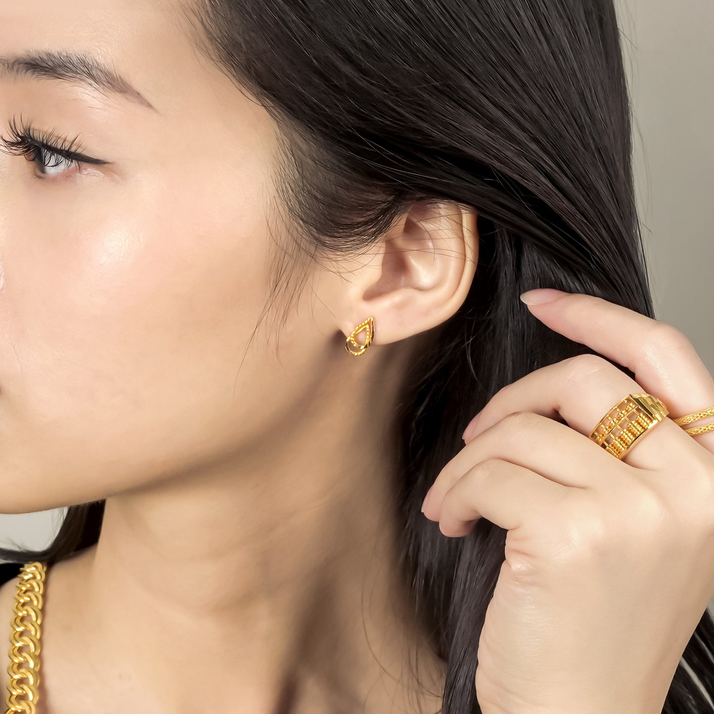 916 Gold Eternal Water Sign Ear Studs