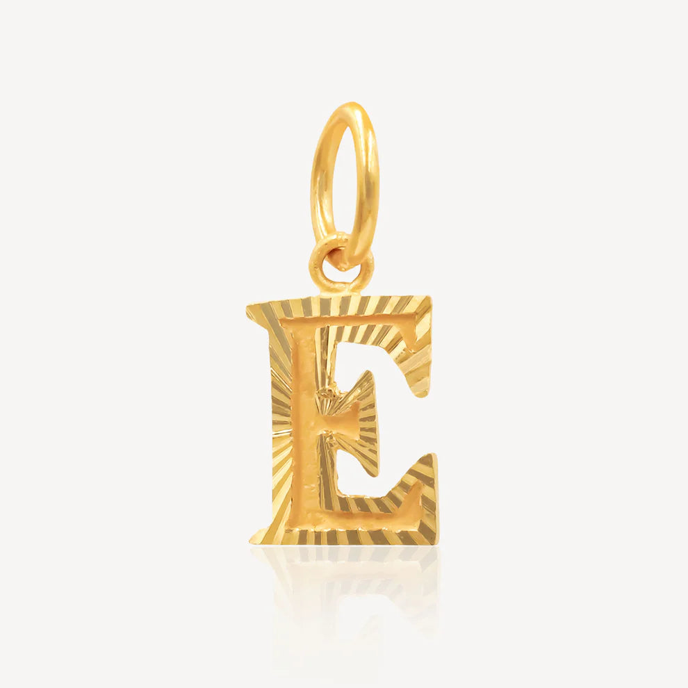 916 Gold Alphabet E Pendant