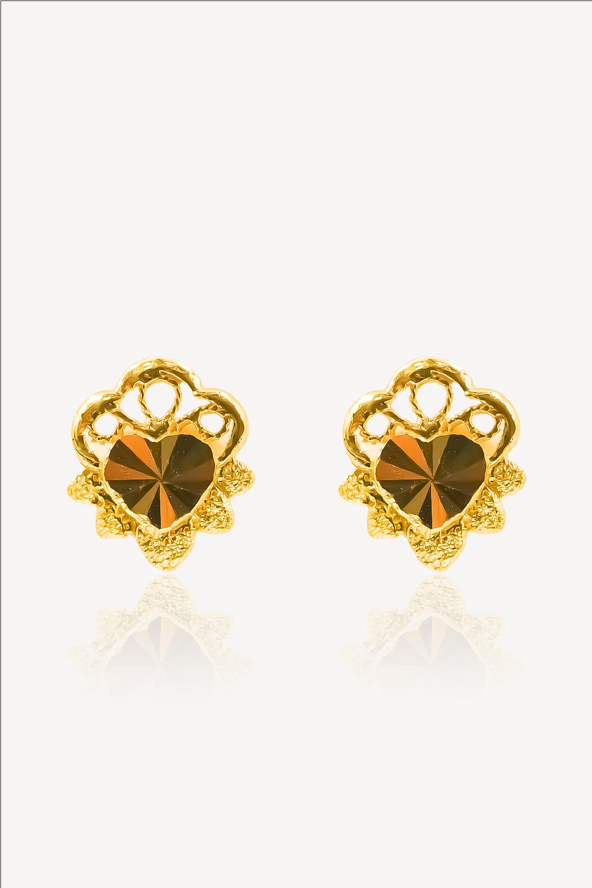 916 Gold Dazzling Dreams Ear Studs