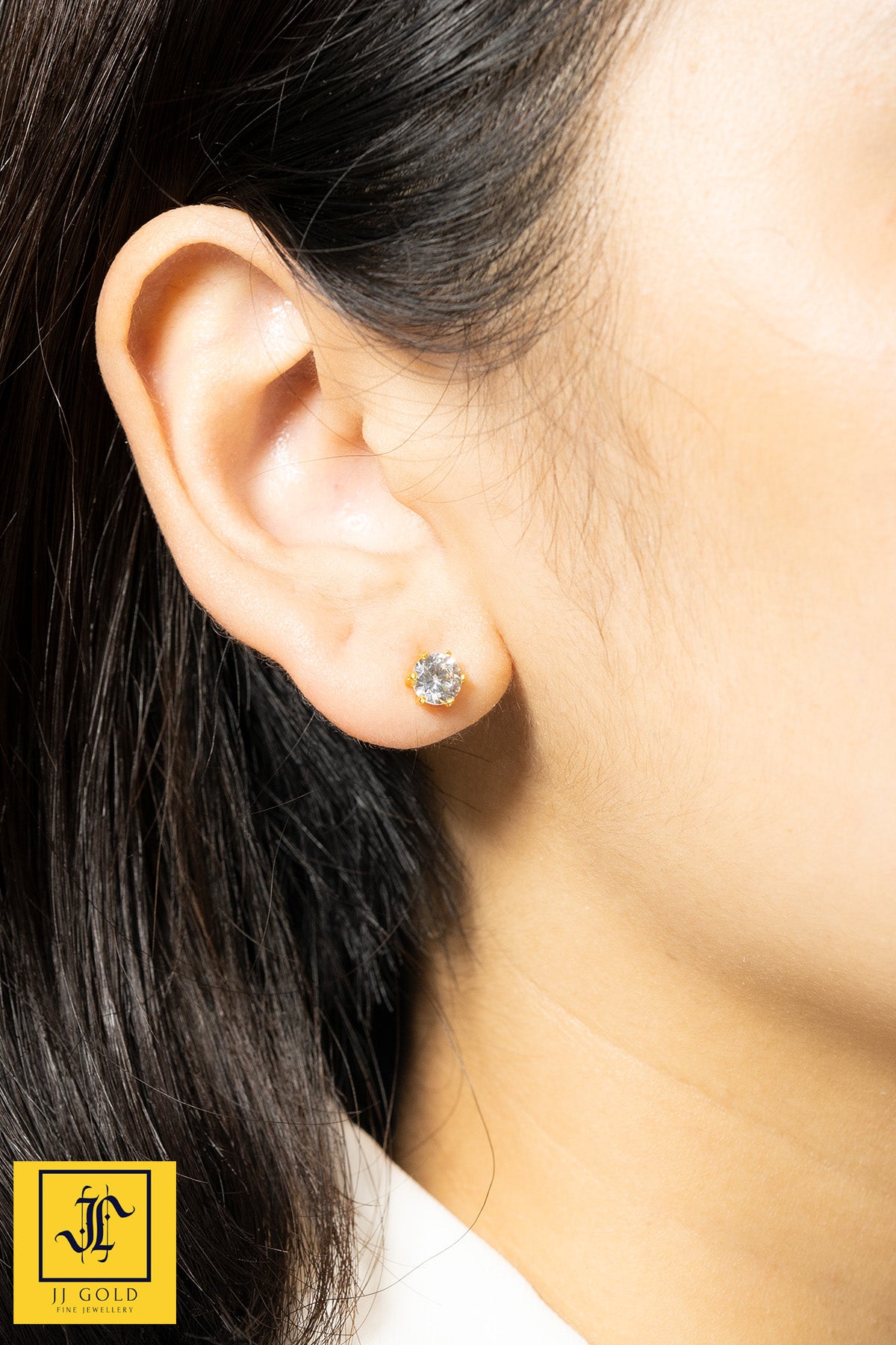 916 Gold Delicate Diamond stud