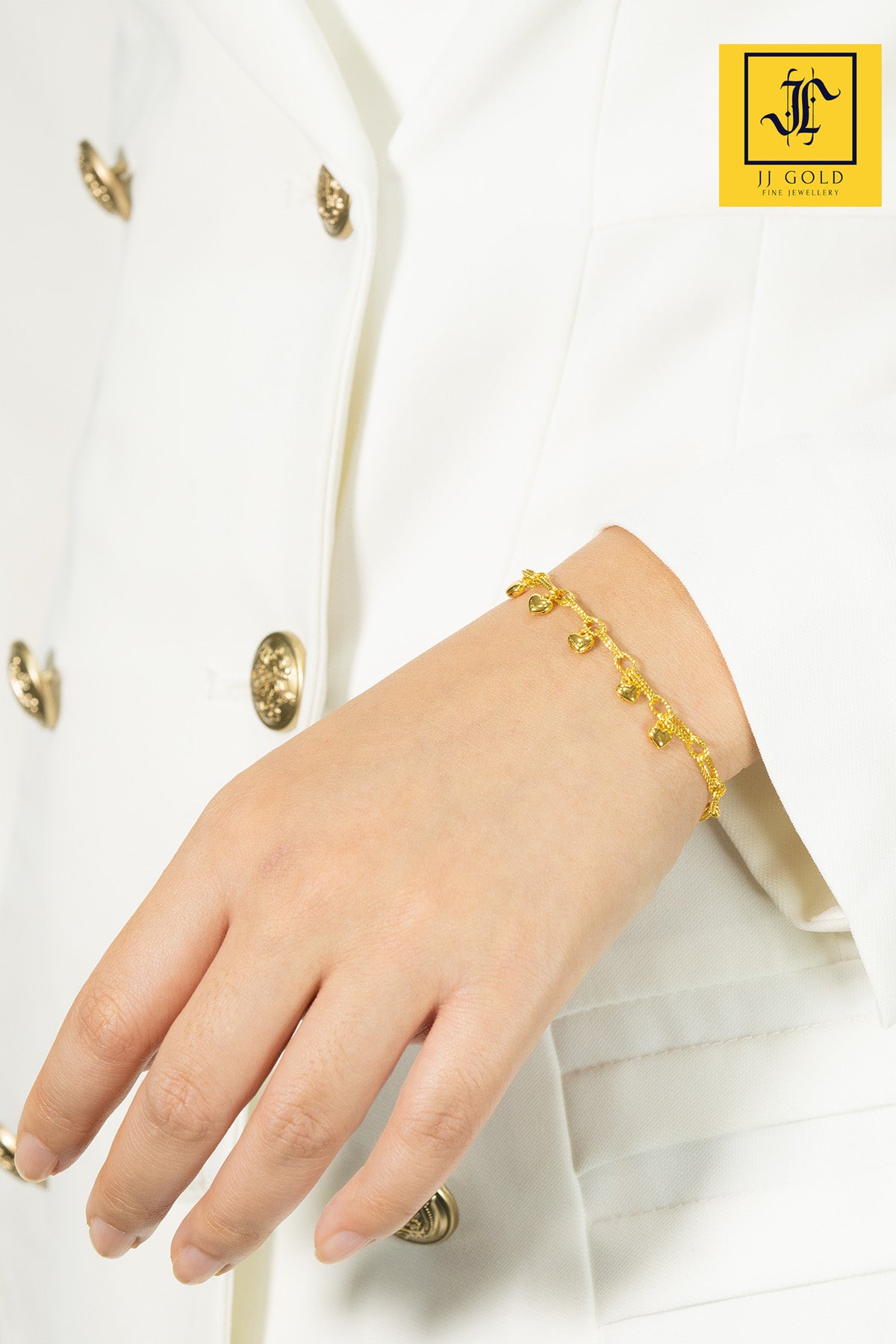 916 Gold Heart Charms Bracelet