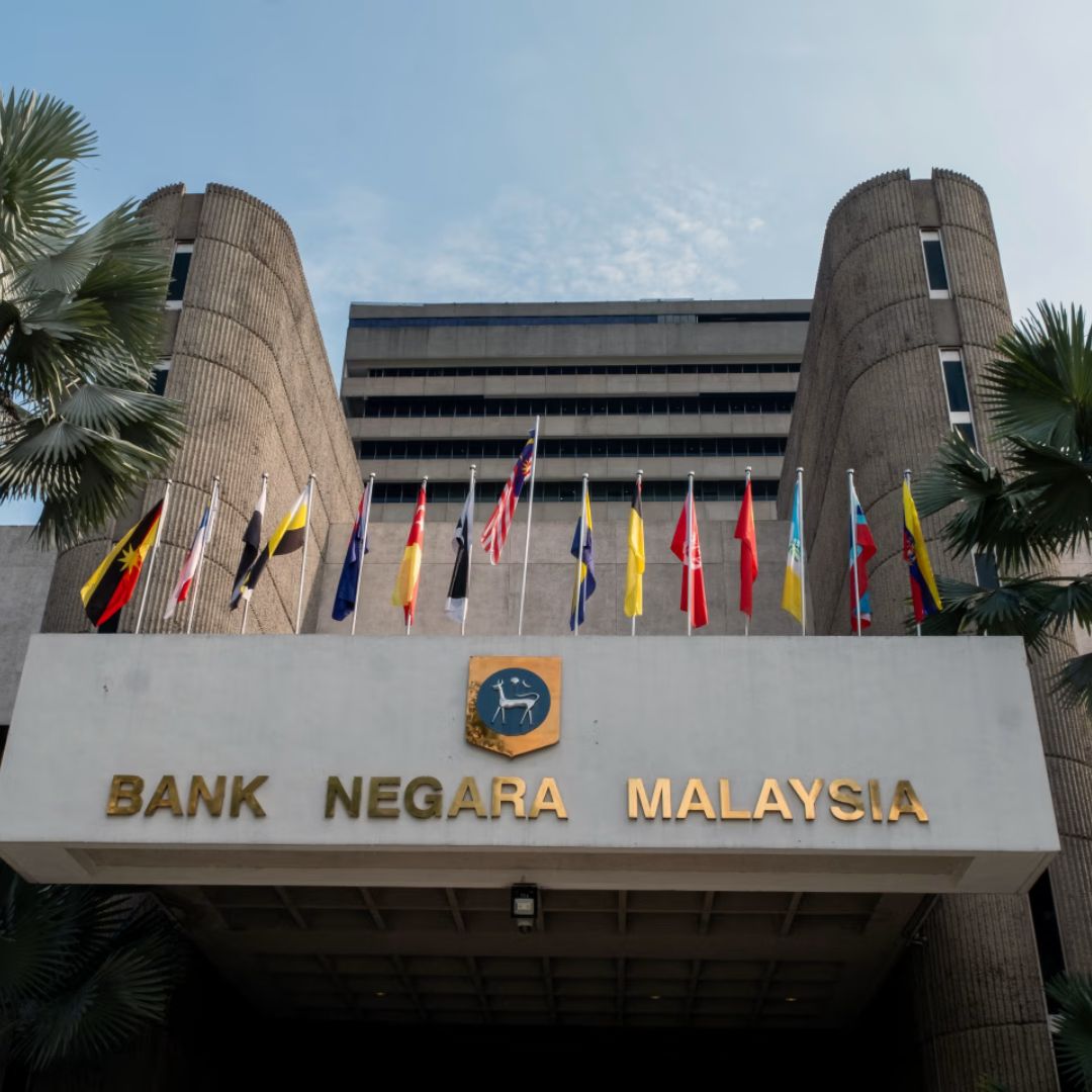Bank Negara Malaysia Just Bought More Gold — What It Signals for Singapore Buyers Across the Causeway