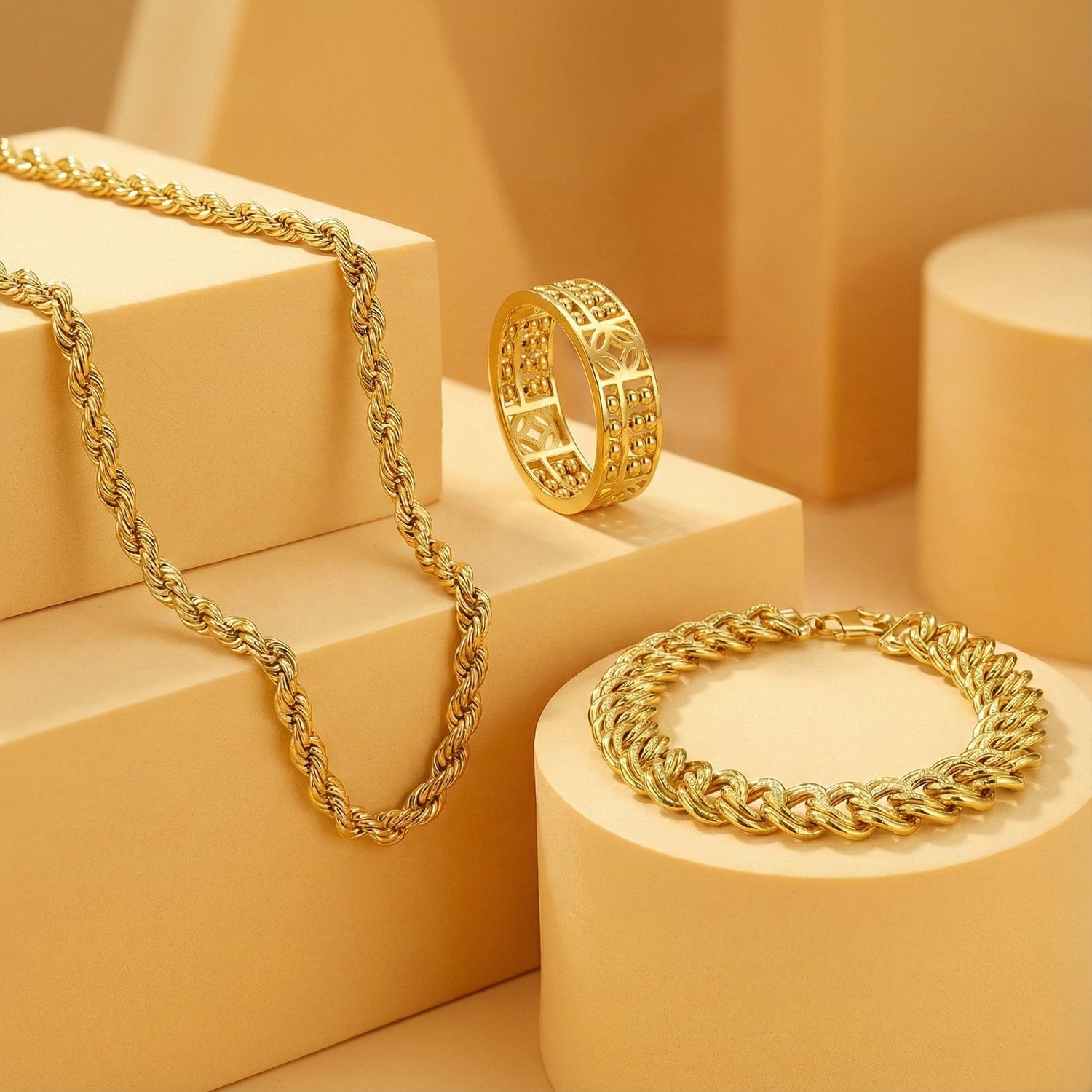 Gold Jewellery Between S$1000 – S$2000
