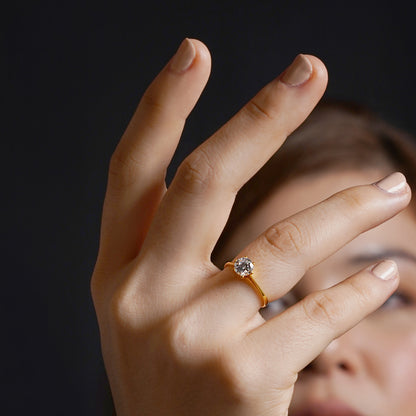 916 Gold Zirconia Ring