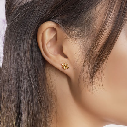 916 Gold Chloe Ear Studs