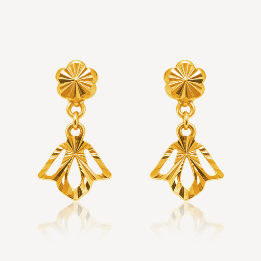 916 Gold Dangling Earring