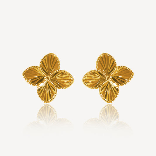 916 Gold Lovely Flower Earring