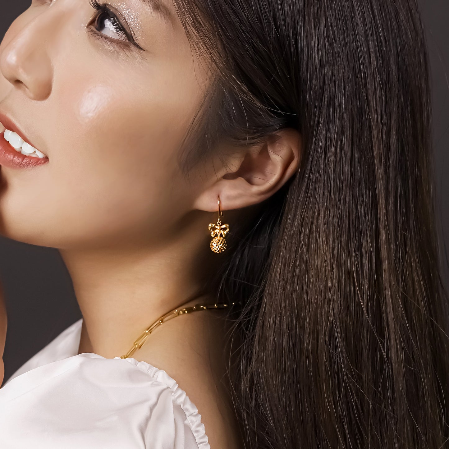 916 Gold Ribbon Drop Earrings