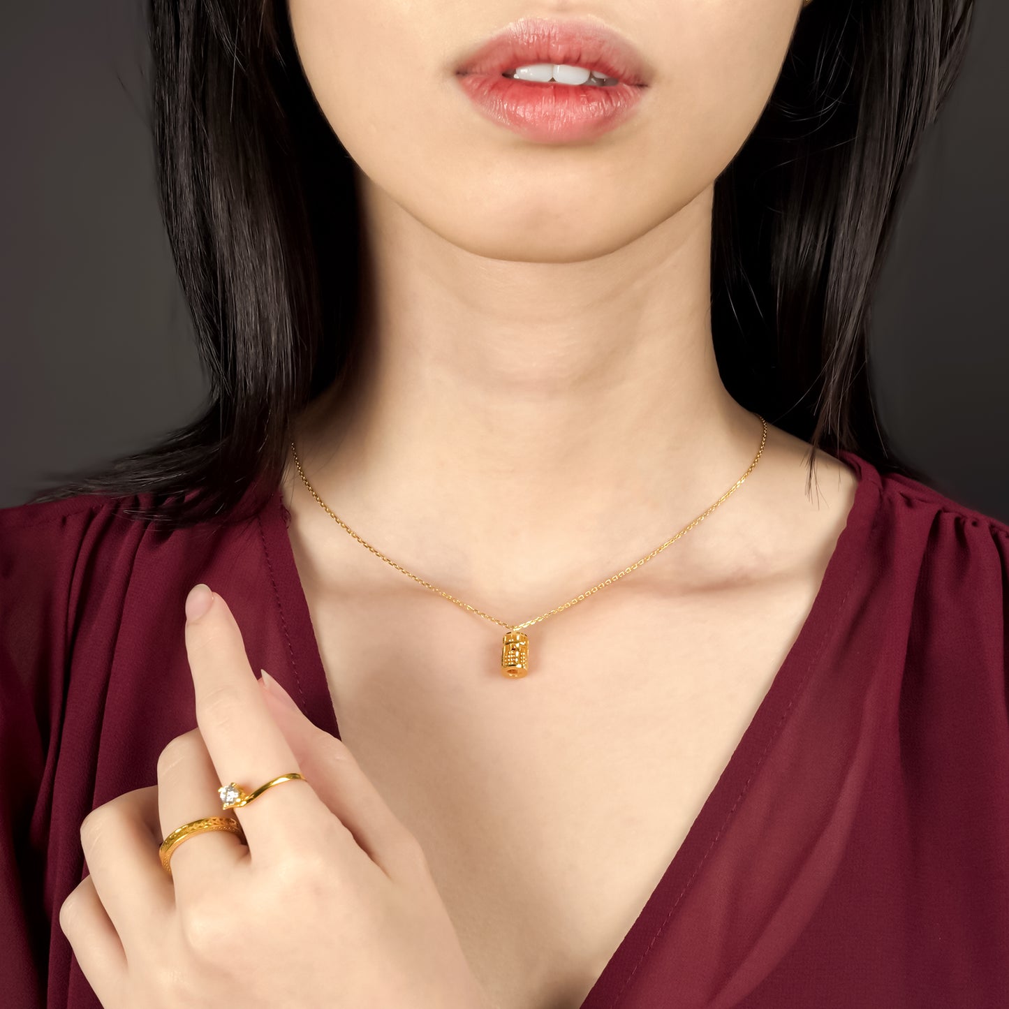 916 Gold Abacus Cylinder Necklace