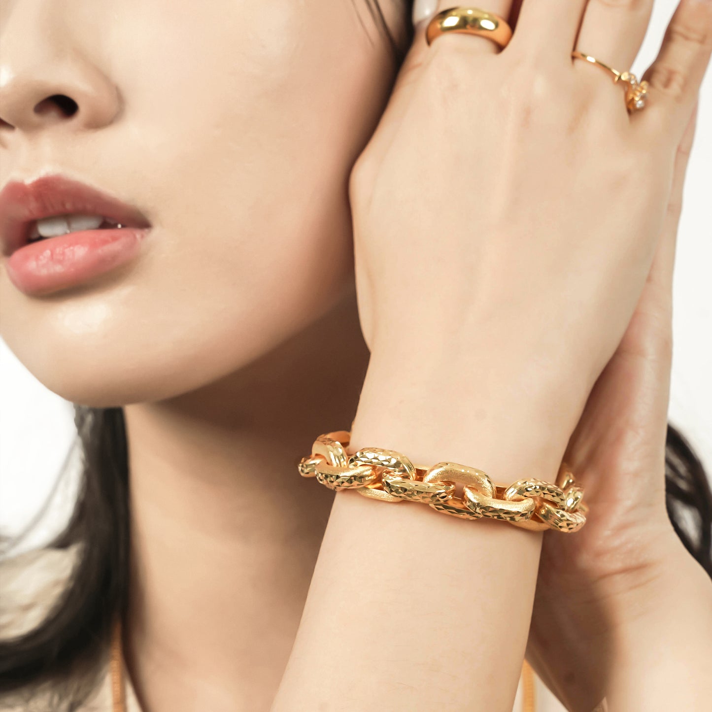 916 Gold Mega Wan Zi Bracelet