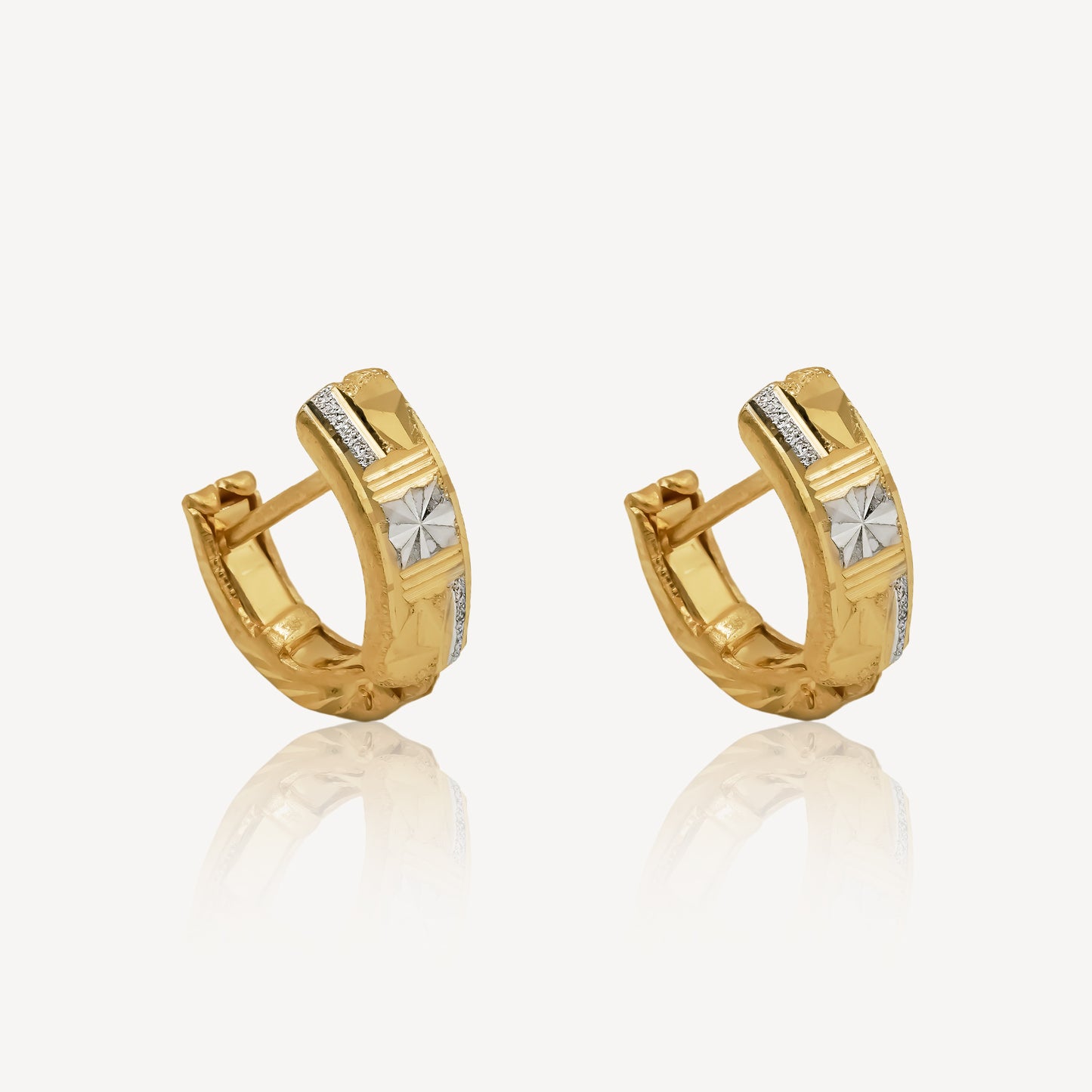 916 Gold Diamond Elegance Earrings