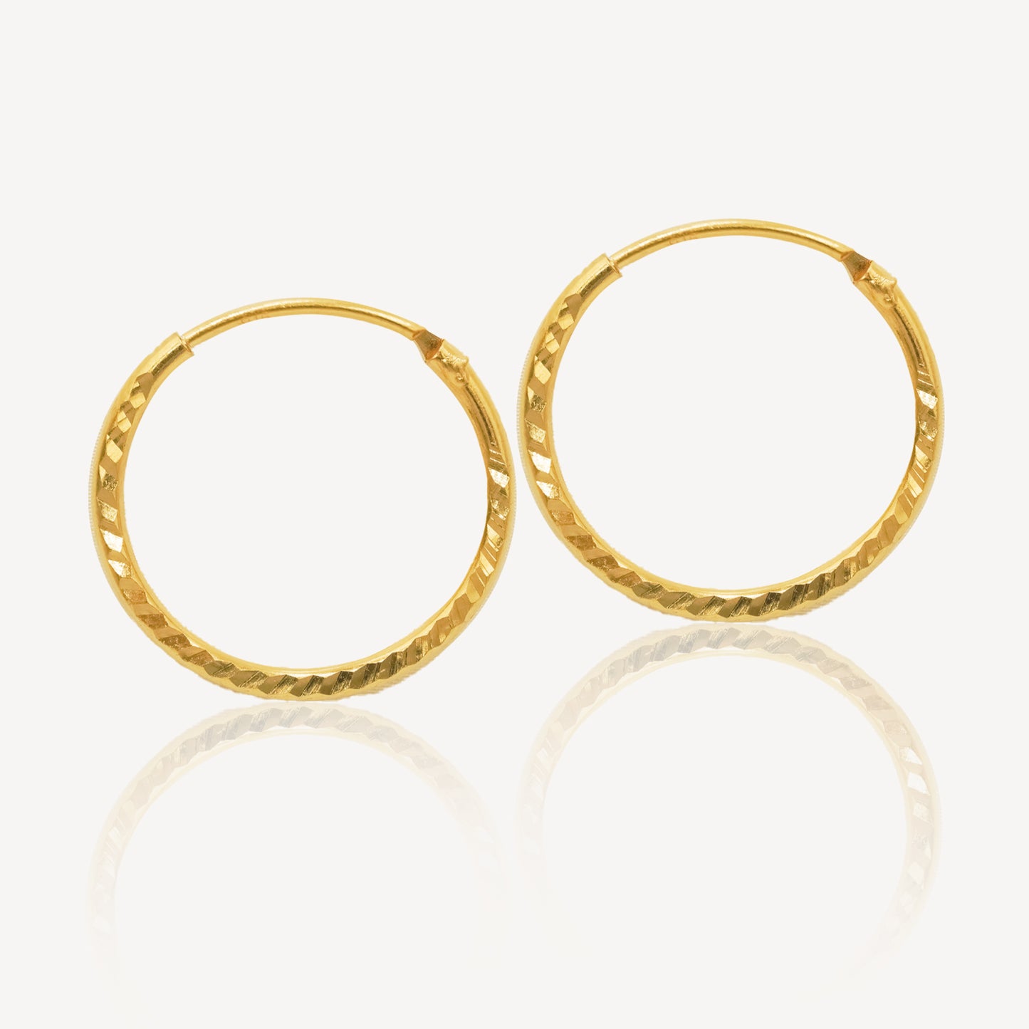 916 Gold Timeless Hoop Earrings