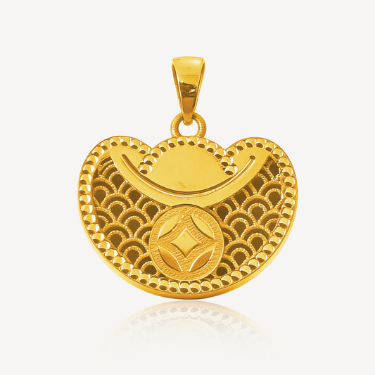 916 Gold Celestara Embrace Pendant