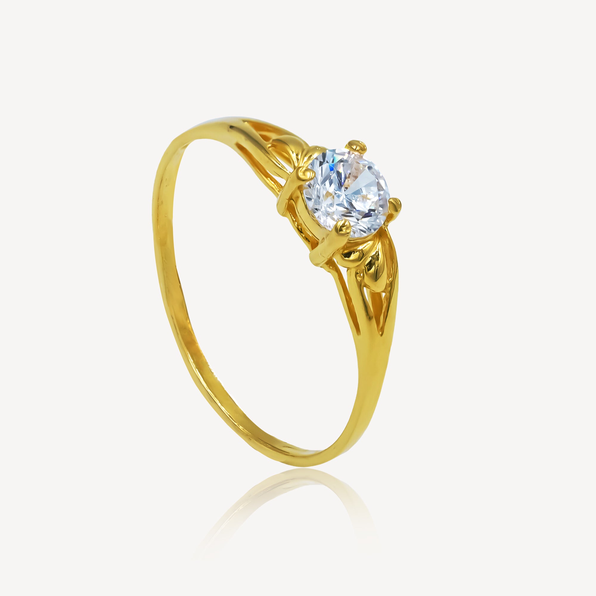 Gold ring for on sale girl under 2000