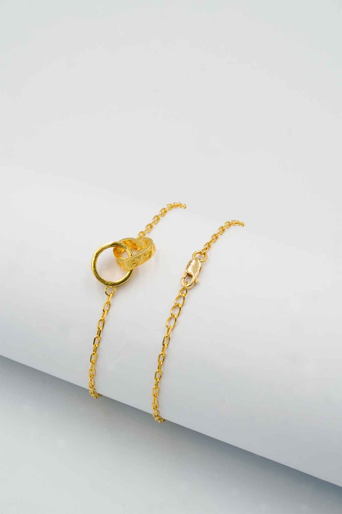 916 Gold infinity bracelet for woman 