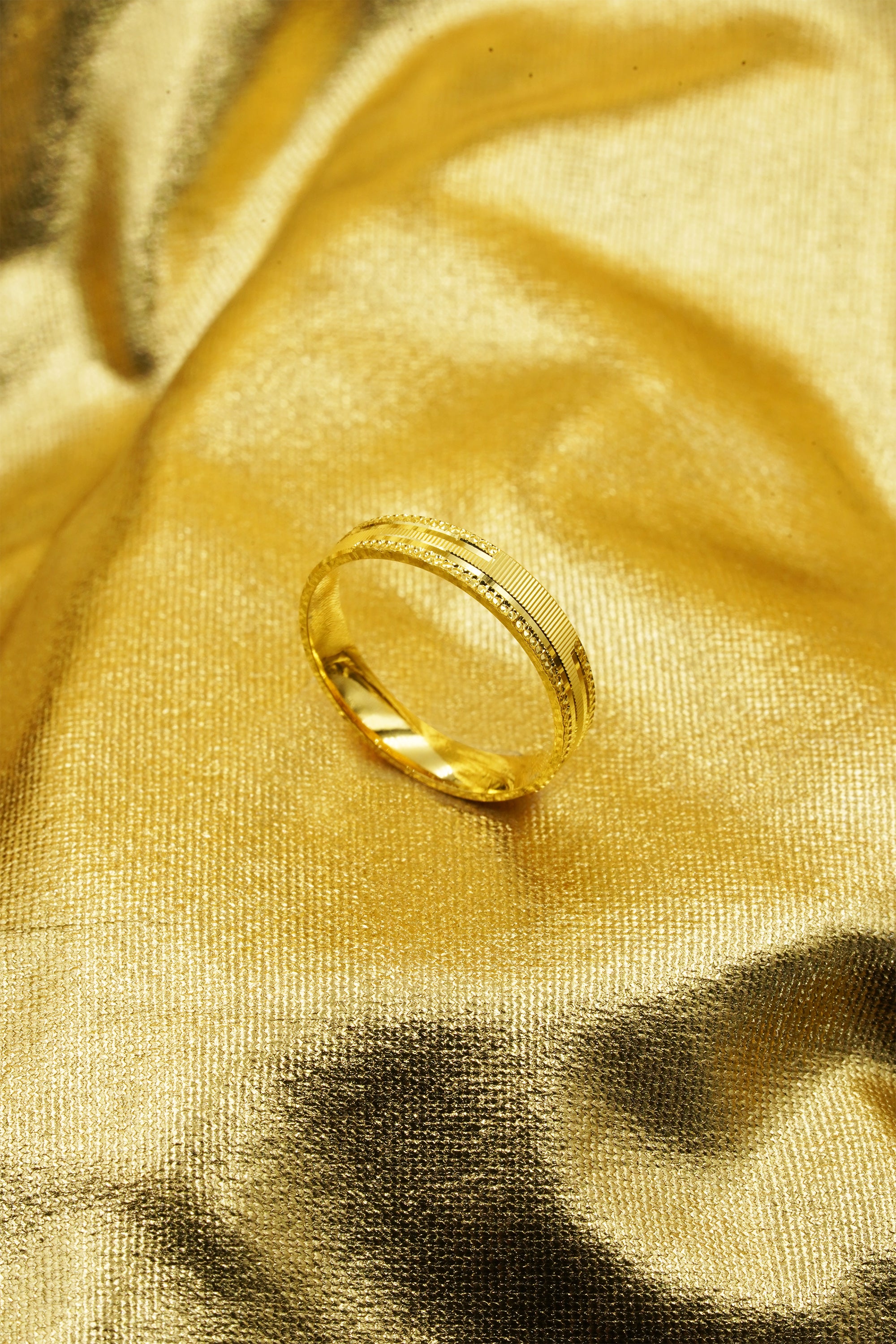 Gold couple hot sale ring price