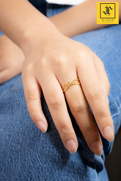 916 Gold Helix Ring